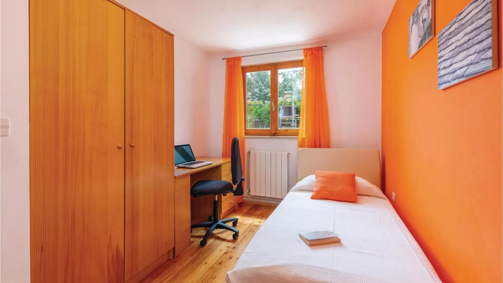 7 Bedroom Nice Home In Labin Holiday home